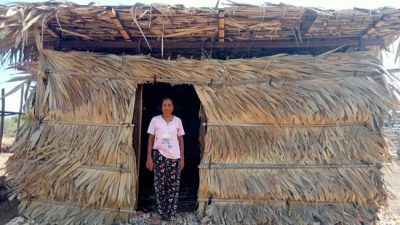 Miris! Nenek Luisa  Lusi Tinggal di Gubuk Reyot dan Hidup Sebatang Kara,Pemerintah Tak Peduli