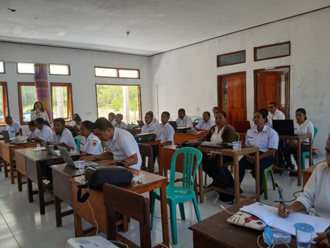Guru Penggerak, anggota Komite dan perutusan Pemdes Oebobo, ikut In House Training 2 IMG 20240912 WA0007