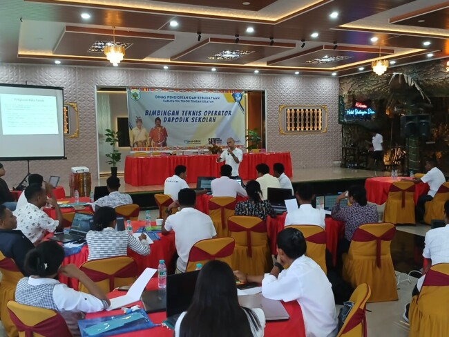 622 Peserta Operator Sekolah Ikut Bimtek 2 IMG 20241113 WA0025
