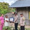 Sambut HUT Bhayangkara ke-80, Polsek Rote Timur Gelar Baksos dan Salurkan Bansos Door to Door