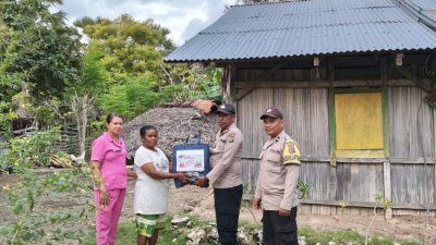 Sambut HUT Bhayangkara ke-80, Polsek Rote Timur Gelar Baksos dan Salurkan Bansos Door to Door 10 IMG 20260623 WA0007