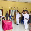 Camat Rote Timur Lantik Pj. Kades Hundihopo dan Faifua, Tekankan Transparansi Dana Desa dan Integritas