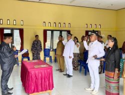 Camat Rote Timur Lantik Pj. Kades Hundihopo dan Faifua, Tekankan Transparansi Dana Desa dan Integritas