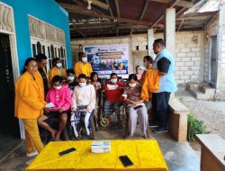 Wujudkan Mitigasi Inklusif, Mahasiswa Undana Edukasi Tas Siaga Bencana untuk Komunitas Difabel Rote Ndao