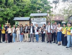 Sambut Relawan Rote Mengajar 2026, Keluarga Besar SDI Ndudale Gelar Penyambutan Adat