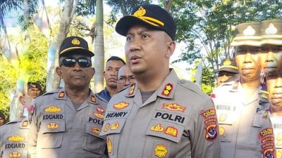 AKBP Henry Eko Irawan Lepas Pengiriman Bantuan Kemanusiaan Polres Rote Ndao ke Flores 9 1001562448