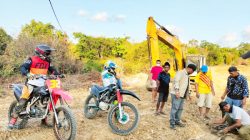 Dari Lintasan ke Pelaku UMKM, Ada Lapak Penjual di Grastrack Sasando Motor Rote Ndao 2 1001639009