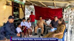 Ditengah Kesulitan Saat Rumah Terbakar, Wabup Rote Ndao Hadir Memberi Harapan Baru Bagi Keluarga Yakob Nabunome
